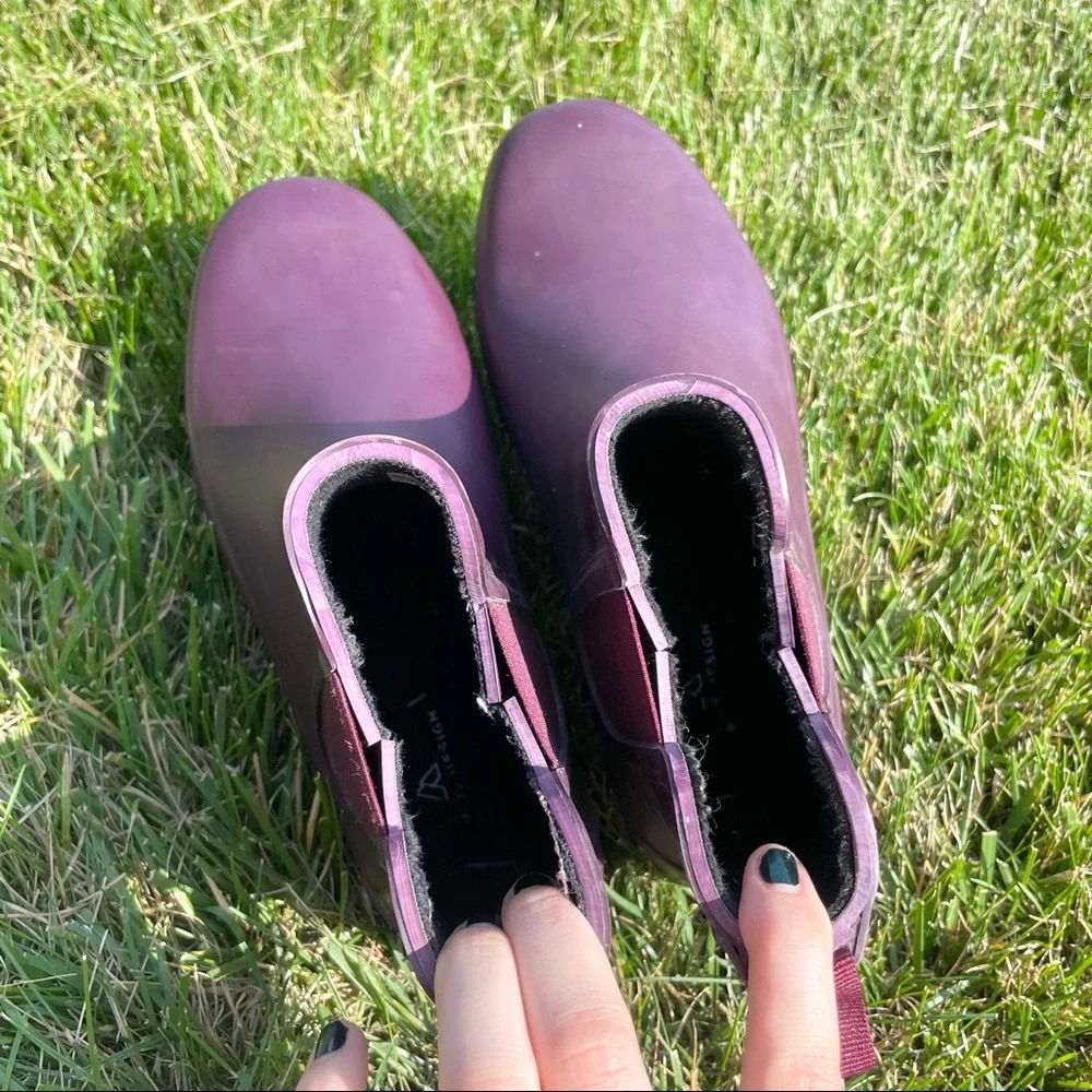 purple ankle rain boots - Picture 4 of 5